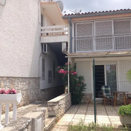 Διαμέρισμα Alexandra *